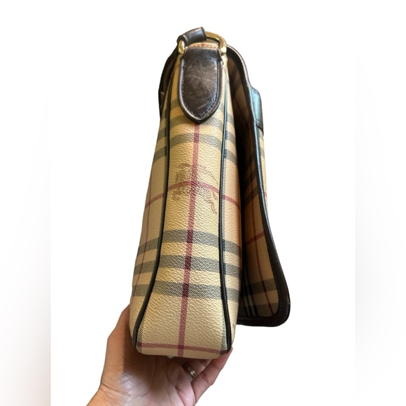 GUCCI WALLET AND BURBERRY CROSSBODY RESERVE - Picture 9 of 12